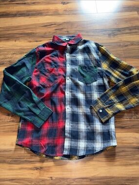 NWOT Amazon Men’s Plaid Button Down Shirt